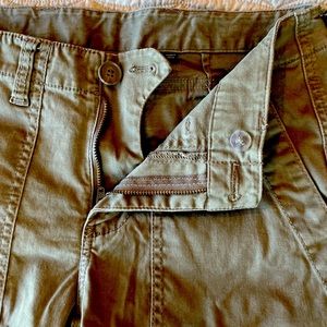 • Cabi Womens Cargo pants